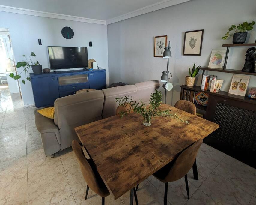 Acogedor Apartamento Y Parking Мадрид Экстерьер фото